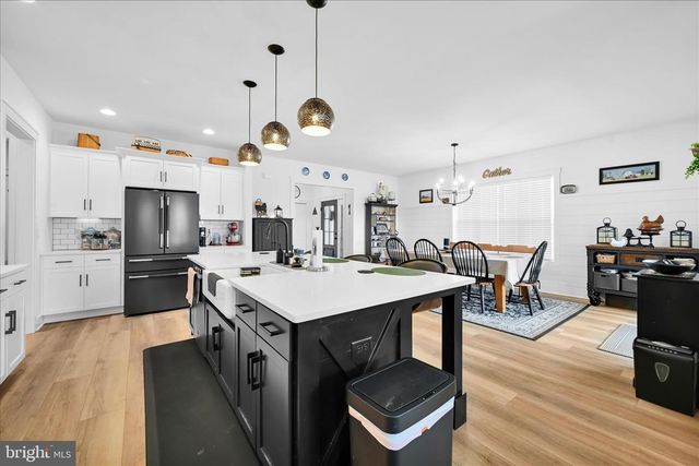109 BELLFLOWER AVE, Annville, PA 17003