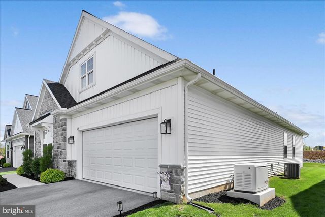 109 BELLFLOWER AVE, Annville, PA 17003