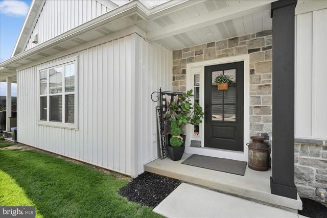 109 BELLFLOWER AVE, Annville, PA 17003