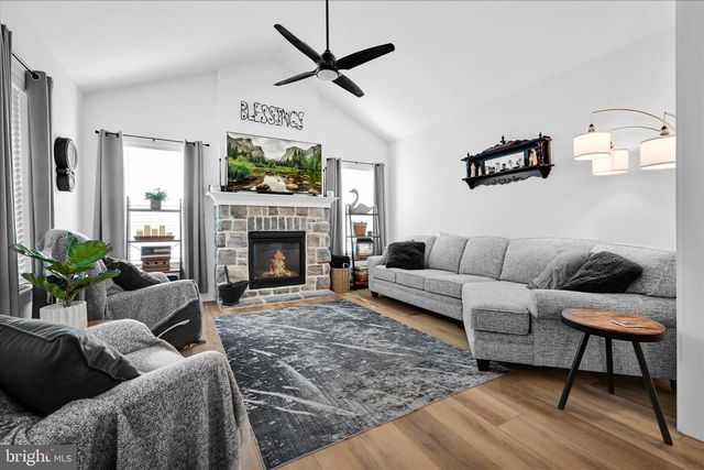 109 BELLFLOWER AVE, Annville, PA 17003