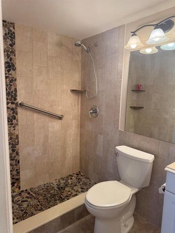 435 Pine Glen Lane C-2, Greenacres, FL 33463