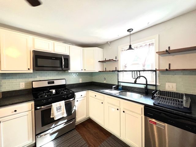 16 Ridge Ave, Lynn, MA 01905