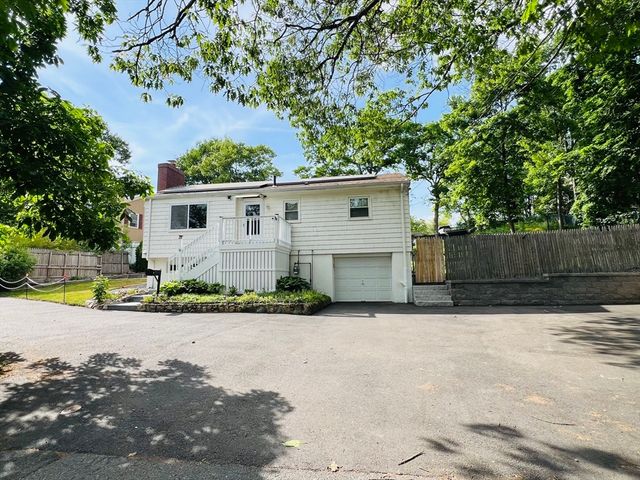 16 Ridge Ave, Lynn, MA 01905
