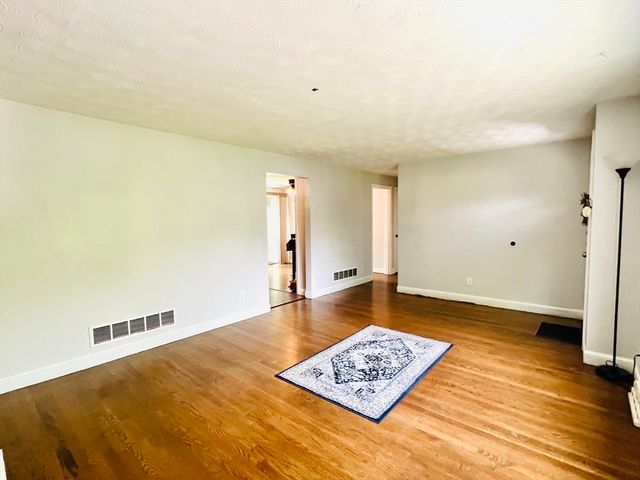 16 Ridge Ave, Lynn, MA 01905