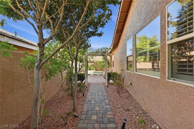 10335 Bays Mountain Avenue, Las Vegas, NV 89166