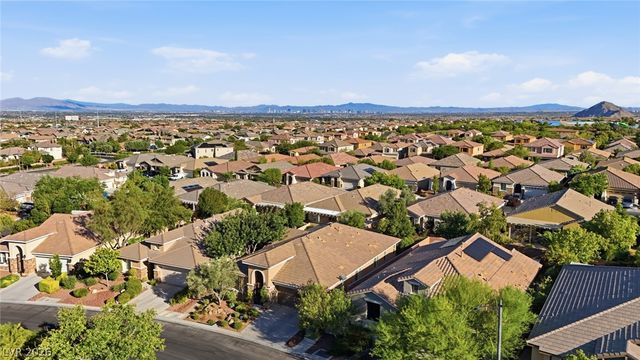 10335 Bays Mountain Avenue, Las Vegas, NV 89166