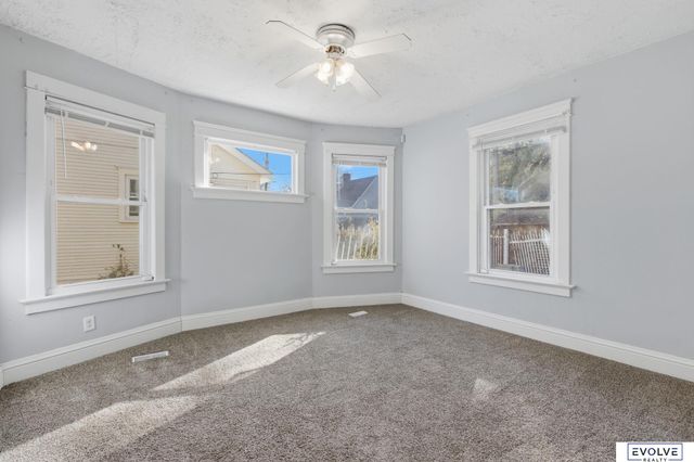 2561 Pinkney Street, Omaha, NE 68111