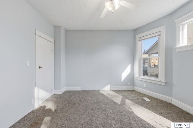 2561 Pinkney Street, Omaha, NE 68111