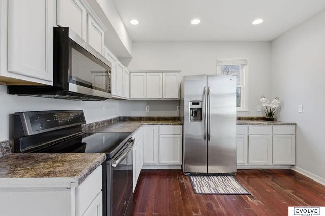 2561 Pinkney Street, Omaha, NE 68111