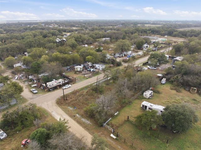 216 Melondale Drive, Elm Mott, TX 76640