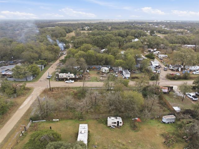 216 Melondale Drive, Elm Mott, TX 76640