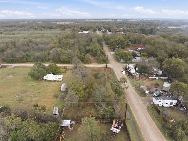 216 Melondale Drive, Elm Mott, TX 76640