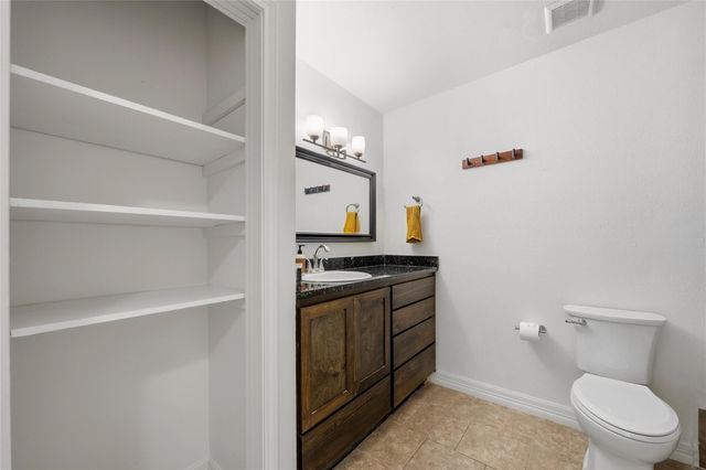 2011 Castle Gate CIR, San Marcos, TX 78666