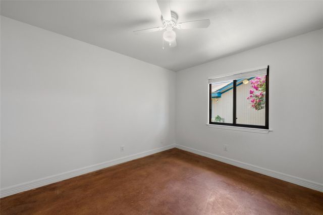 2011 Castle Gate CIR, San Marcos, TX 78666