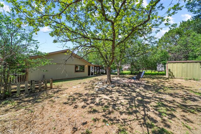 2011 Castle Gate CIR, San Marcos, TX 78666
