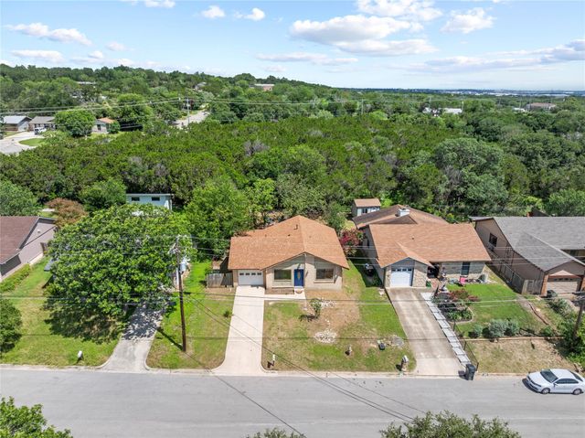 2011 Castle Gate CIR, San Marcos, TX 78666