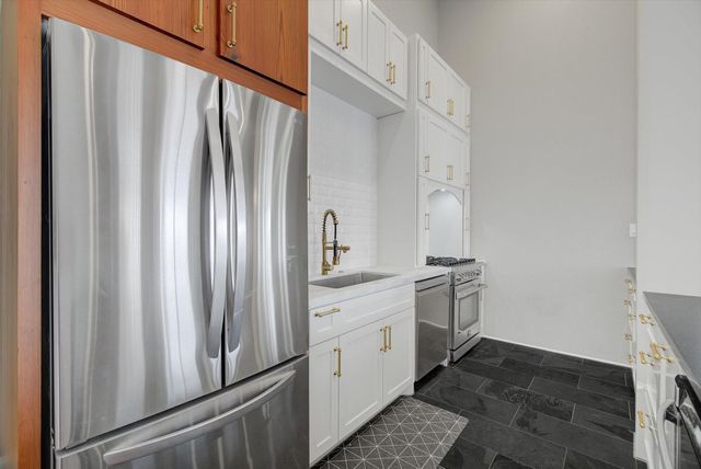 2206 Strand St 201, Galveston, TX 77550