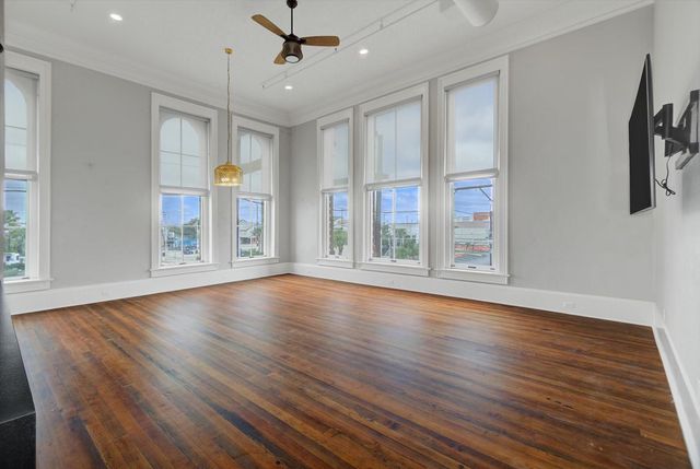 2206 Strand St 201, Galveston, TX 77550