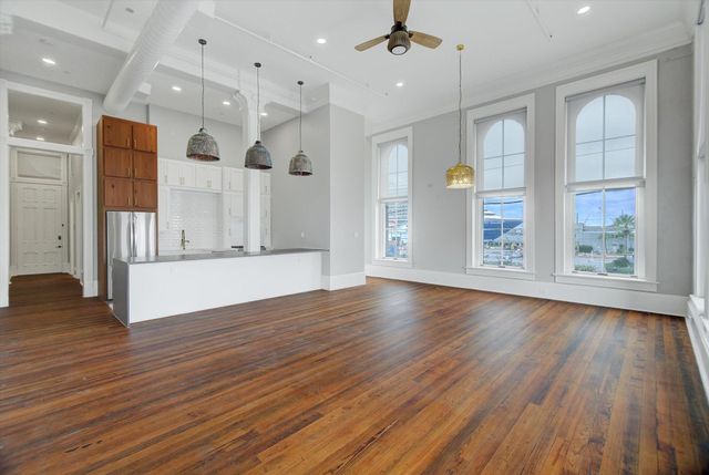 2206 Strand St 201, Galveston, TX 77550