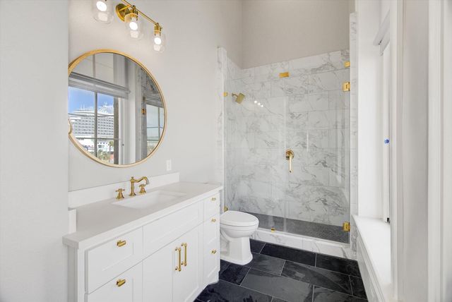 2206 Strand St 201, Galveston, TX 77550