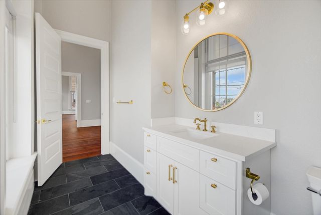 2206 Strand St 201, Galveston, TX 77550