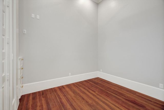 2206 Strand St 201, Galveston, TX 77550