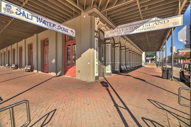 2206 Strand St 201, Galveston, TX 77550