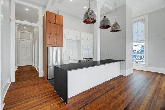 2206 Strand St 201, Galveston, TX 77550