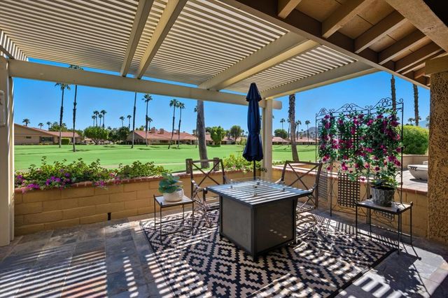 211 Camino Arroyo N, Palm Desert, CA 92260