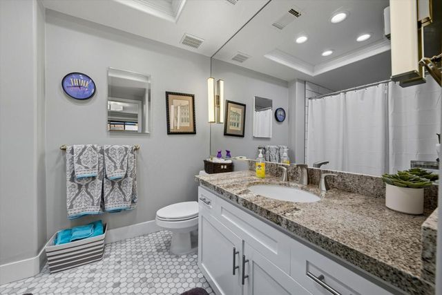 211 Camino Arroyo N, Palm Desert, CA 92260