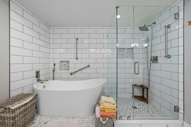 211 Camino Arroyo N, Palm Desert, CA 92260