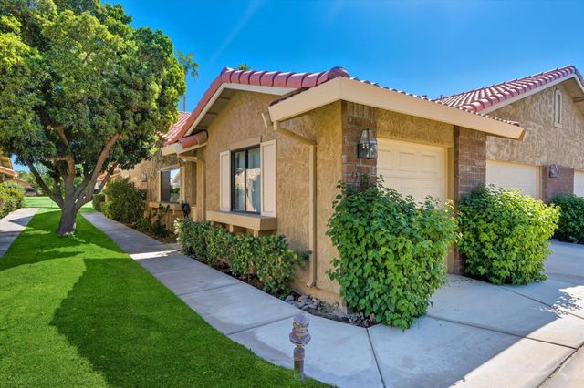 211 Camino Arroyo N, Palm Desert, CA 92260