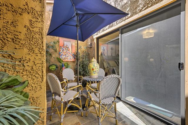 211 Camino Arroyo N, Palm Desert, CA 92260