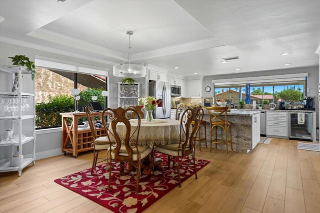 211 Camino Arroyo N, Palm Desert, CA 92260