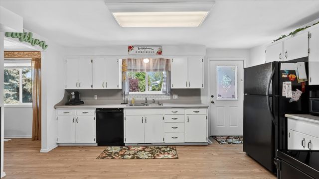 523 E Fellows St, Medical Lake, WA 99022