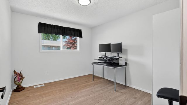 523 E Fellows St, Medical Lake, WA 99022