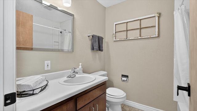523 E Fellows St, Medical Lake, WA 99022