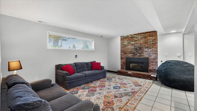 523 E Fellows St, Medical Lake, WA 99022