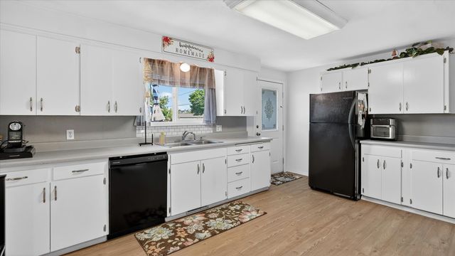 523 E Fellows St, Medical Lake, WA 99022
