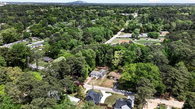 1344 Midlawn Drive, Decatur, GA 30032