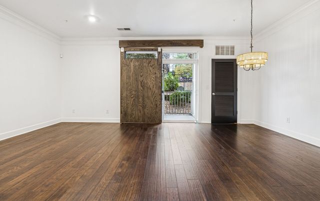 3100 W End Cir Apt 102, Nashville, TN 37203