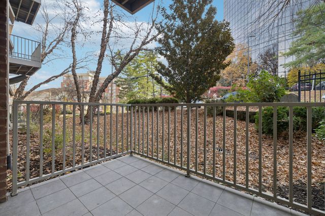 3100 W End Cir Apt 102, Nashville, TN 37203