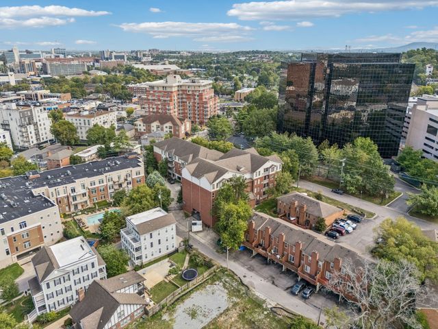 3100 W End Cir Apt 102, Nashville, TN 37203