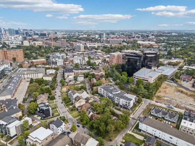 3100 W End Cir Apt 102, Nashville, TN 37203