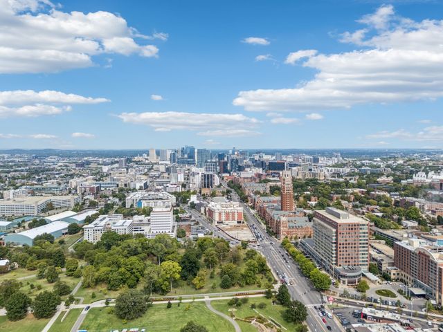 3100 W End Cir Apt 102, Nashville, TN 37203