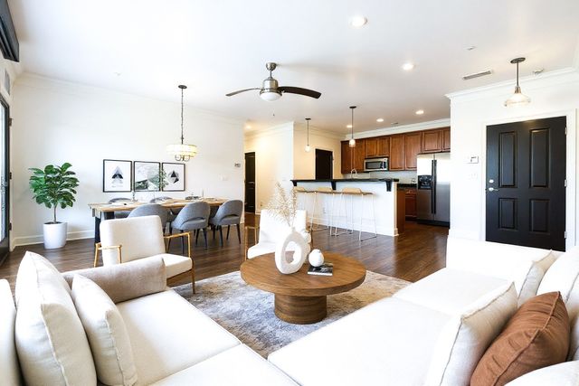 3100 W End Cir Apt 102, Nashville, TN 37203