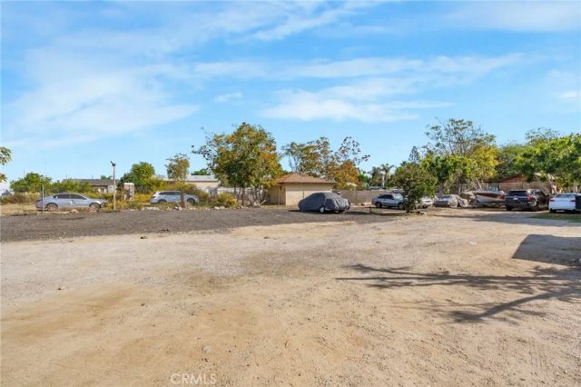 18325 El Molino, Bloomington, CA 92316