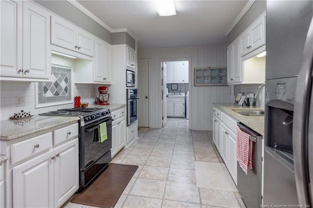 202 Forest Drive, Clinton, NC 28328