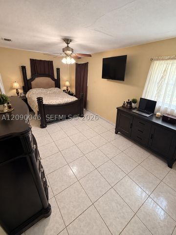 5871 NW 41st Ter, North Lauderdale, FL 33319