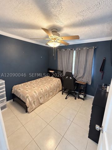 5871 NW 41st Ter, North Lauderdale, FL 33319